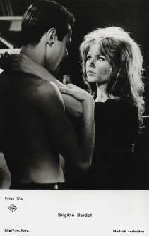 Brigitte Bardot and Michel Subor in La bride sur le cou (1961)